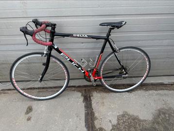 Wielrenfiets maat 54 beschikbaar voor biedingen