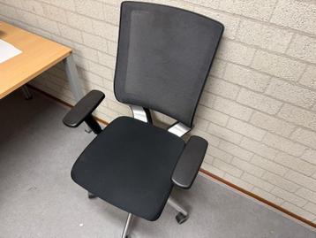 Bureaustoel, nette staat beschikbaar voor biedingen