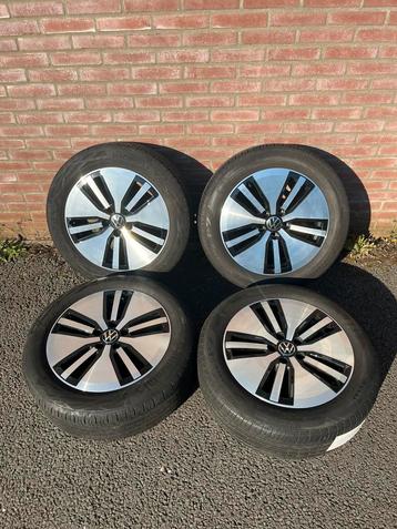 Orig. VW Passat B8 GTE velgen, 17 inch. Zomerset 5mm Pirell beschikbaar voor biedingen