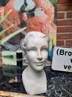 Buste hoofd vrouw, Ophalen