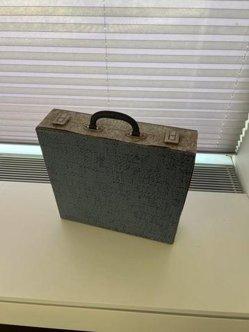 Vintage Grammofoonplaten Koffer / Aktetas Harmonica Systeem beschikbaar voor biedingen