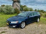 Zeer nette Volvo V70 D4 SUMMUM, Auto's, Voorwielaandrijving, 1800 kg, Blauw, Particulier
