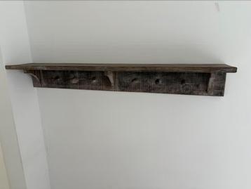 Houten kapstok, 6 knoppen, 1 meter beschikbaar voor biedingen