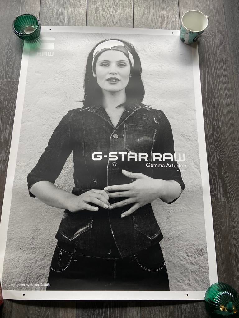 Anton Corbijn G-Star Poster - Emma Arterton, Verzamelen, Rechthoekig Staand, Deurposter of groter, Ophalen of Verzenden, Zo goed als nieuw