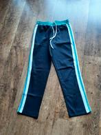 Zwarte comfy broek met bies - één maat, Ophalen of Verzenden, Zo goed als nieuw, Maat 42/44 (L), Zwart