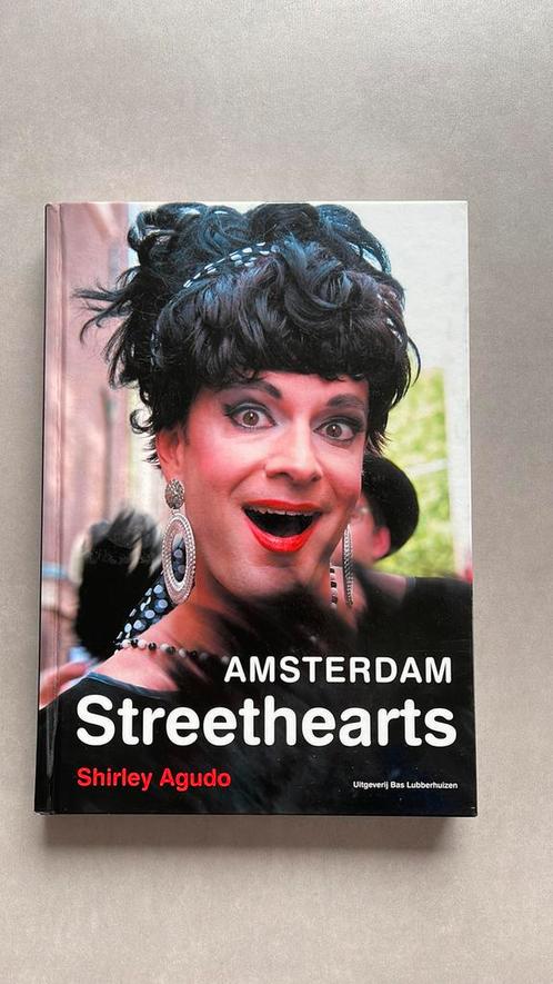 Shirley Agudo - Amsterdam Streethearts, Boeken, Kunst en Cultuur | Fotografie en Design, Zo goed als nieuw, Ophalen of Verzenden