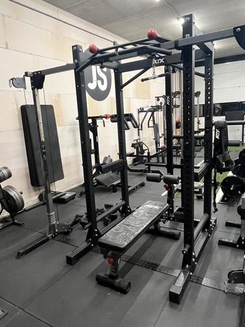 Powercage ATX + lat pulldown optie. exclusief cablecrossover beschikbaar voor biedingen