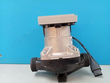 Cv pomp Itho Daalderop Base Cube 24/35 16L RS15/6-RKA KU M beschikbaar voor biedingen