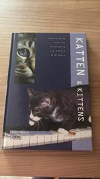 Handleiding voor de verzorging van katten & kittens, Ophalen of Verzenden, Zo goed als nieuw, Jane Moore, Paarden of Pony's