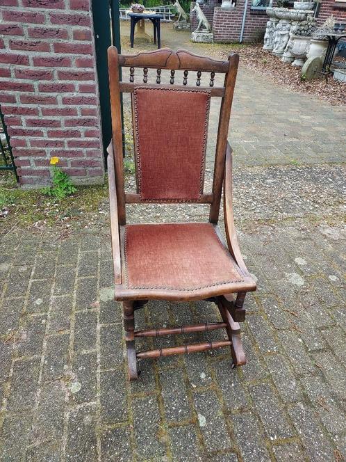 Engelse schommelstoel, zgn. rockingchair, roze velours., Antiek en Kunst, Antiek | Meubels | Stoelen en Banken, Ophalen
