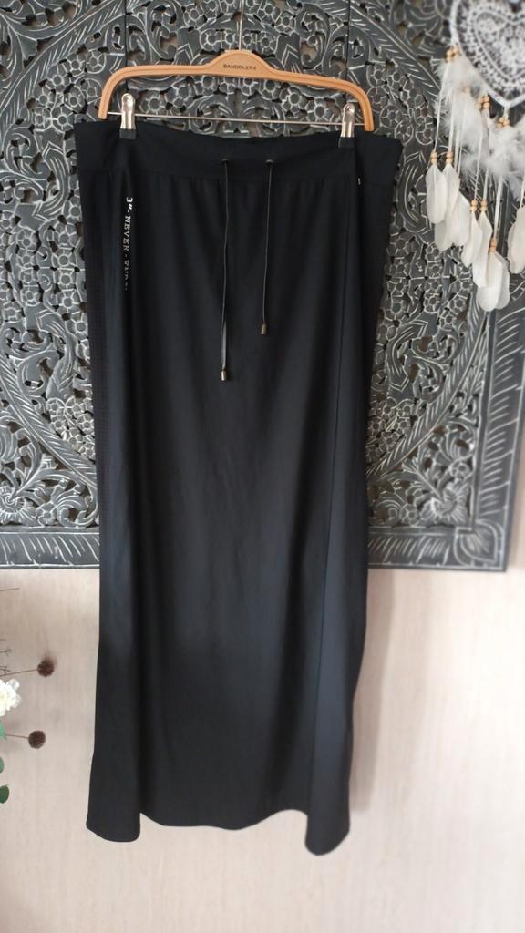 ZIP73 Travelstof Rok Zwart 3XXL, Kleding | Dames, Rokken, Nieuw, Maat 46/48 (XL) of groter, Zwart, Onder de knie, Ophalen of Verzenden