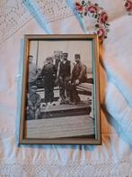 Oud fotolijstje met bol glas ( nr.18), Antiek en Kunst, Ophalen of Verzenden