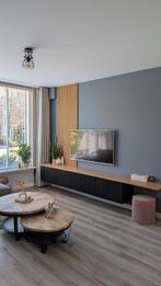 Tv-meubel met wandpaneel (WoodUpp) en eikenhouten plank, Ophalen, 200 cm of meer, Eikenhout, Zo goed als nieuw