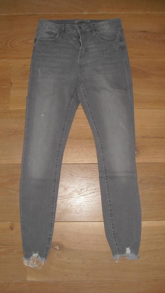 Diverse jeans Primark / Takko / Bershka maat 38, Kleding | Dames, Spijkerbroeken en Jeans, Zo goed als nieuw, W30 - W32 (confectie 38/40)