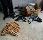 Kleerhangers, 80 totaal, Ophalen, Zo goed als nieuw, Hout, Volwassenen