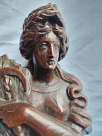 Houten beeld antiek, zo'n 30-40 cm lang., Antiek en Kunst, Ophalen