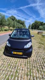 Smart ForTwo 1.0 52KW Cabrio MHD AUT 2010 Zwart, Auto's, Smart, Automaat, Achterwielaandrijving, Zwart, 17 €/maand