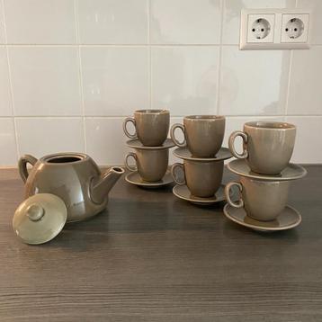 Dille & Kamille – 13-delig theeservies beschikbaar voor biedingen