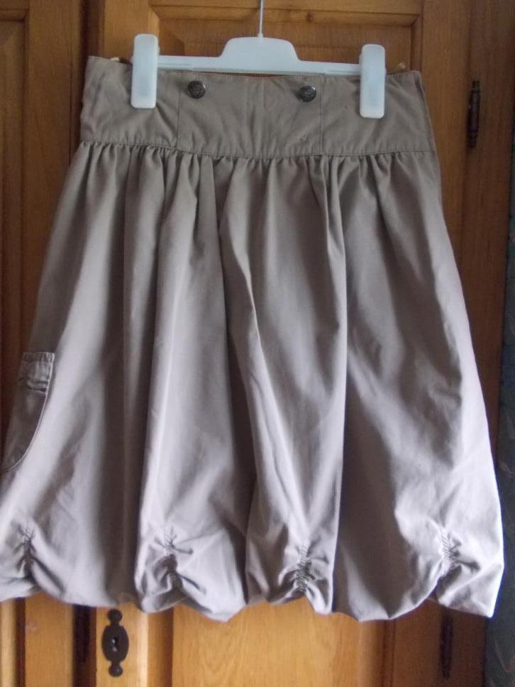 Leuke (ballon)rok in maat 176., Kinderen en Baby's, Kinderkleding | Maat 176, Zo goed als nieuw, Meisje, Jurk of Rok, Ophalen