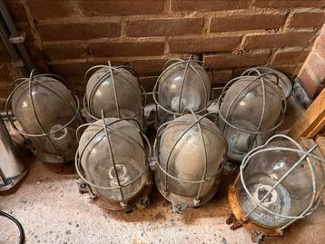 7 stuks vintage buitenverlichting gietijzer beschikbaar voor biedingen