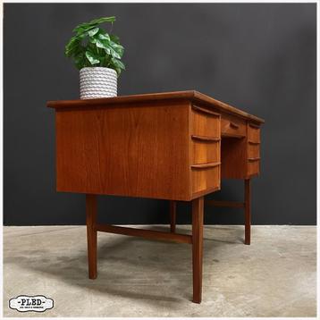 Vintage teak houten bureau - Stand alone - Deens design beschikbaar voor biedingen