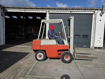 heftruck 3000 kg met lepels lang ! beschikbaar voor biedingen