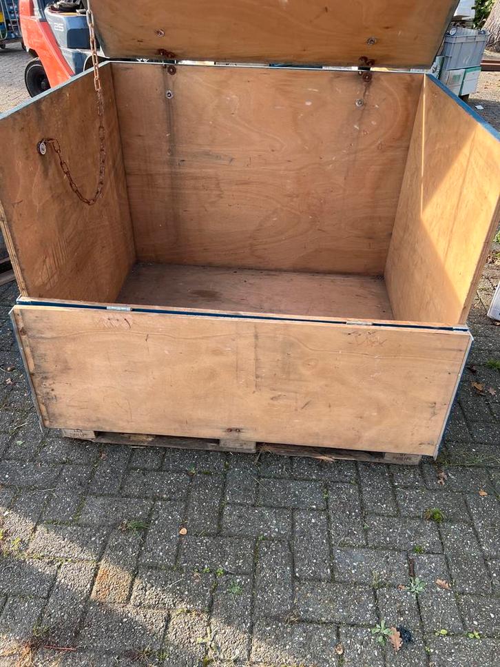 Kist, Huis en Inrichting, Kasten | Kledingkasten, Ophalen