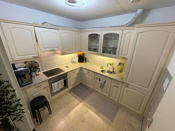 Complete keuken incl. apparatuur, Huis en Inrichting, Keuken | Complete keukens, Gebruikt, Hoekkeuken, Crème, Hout, Ophalen