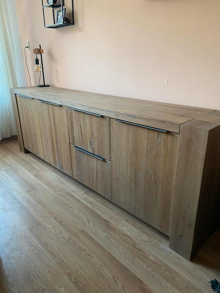 Heel mooi houten dressoir, duurzame kwaliteit, Huis en Inrichting, Kasten | Dressoirs, Zo goed als nieuw, 150 tot 200 cm, 25 tot 50 cm