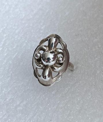 Maat 17,5 - Mooie ANTIEKE zilveren (835) DESIGN ring beschikbaar voor biedingen