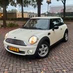 Mini Cooper APK 06/04/2026 STOELVERWARMING, CRUICE CONTROLL, Auto's, Voorwielaandrijving, Stof, Zwart, Xenon verlichting