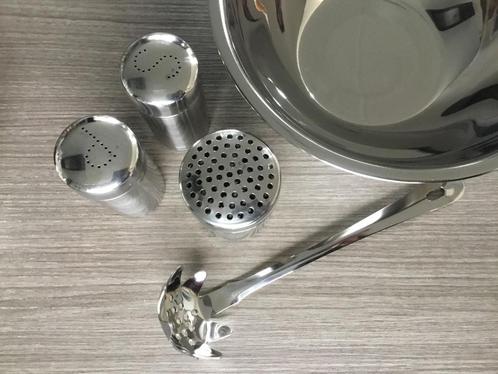 RvS pasta set - schaal, pastalepel, kaasstrooier, p&z-stel, Caravans en Kamperen, Kampeeraccessoires, Nieuw, Ophalen of Verzenden