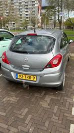 Opel Corsa 1.2 16V LPG 3D 2012 Grijs, Auto's, Origineel Nederlands, Te koop, Zilver of Grijs, 5 stoelen