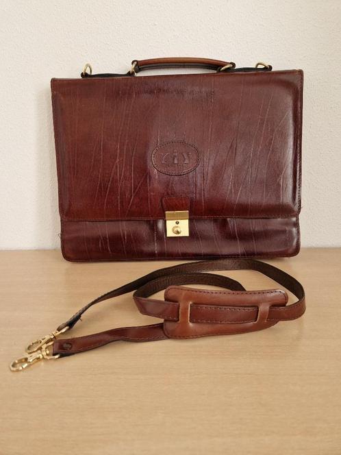Aktetas, Sieraden, Tassen en Uiterlijk, Tassen | Schooltassen, Zo goed als nieuw, Aktetas of Boekentas, 30 tot 40 cm, 30 tot 40 cm