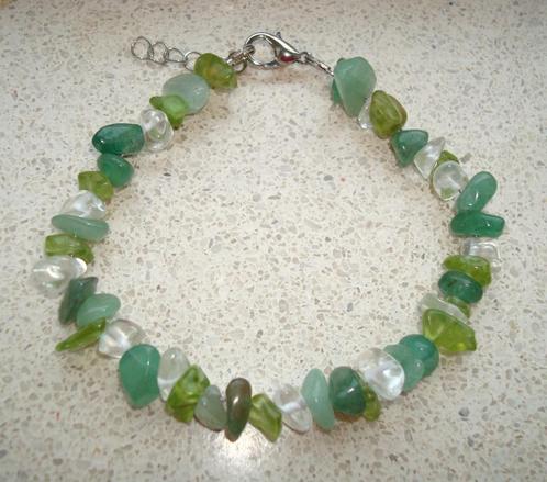 Armband van edelsteensplit in groentinten, Sieraden, Tassen en Uiterlijk, Armbanden, Nieuw, Staal, Groen, Met bedels of kralen