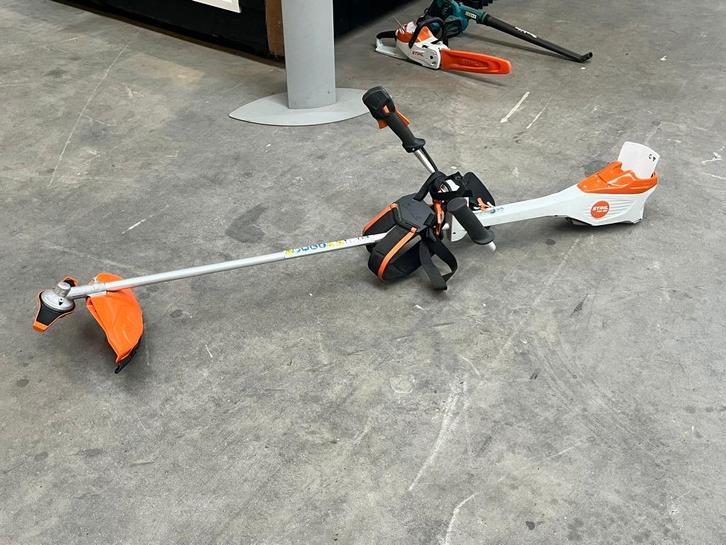 Stihl FSA 135 Bosmaaier ongebruikt, Zakelijke goederen, Machines en Bouw | Tuin, Park en Bosbouw, Snoeigereedschap, Ophalen