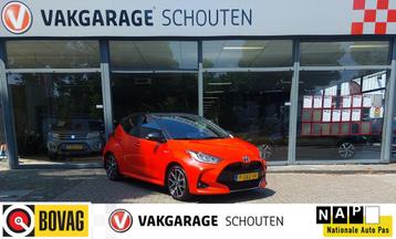 Toyota Yaris 1.5 Hybrid Launch Edition JBL Bi-Tone Apple car beschikbaar voor biedingen