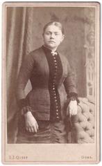 CDV dun karton - Portret Vrouw Jurk - Foto Quist Goes, Gebruikt, Foto, Ophalen of Verzenden, Voor 1940