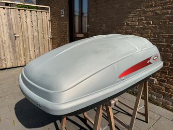 Thule roady dakkoffer kort en breed model €100,- beschikbaar voor biedingen