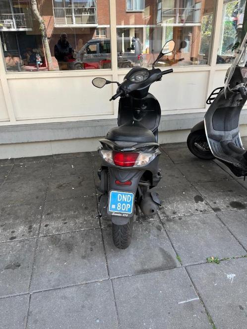 piaggio fly 2018, Fietsen en Brommers, Scooters | Piaggio, Gebruikt, Fly, Maximaal 25 km/u, Benzine, Ophalen