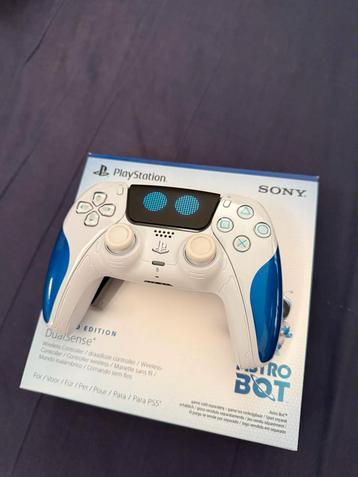PlayStation DualSense Astro Bot Limited Edition beschikbaar voor biedingen