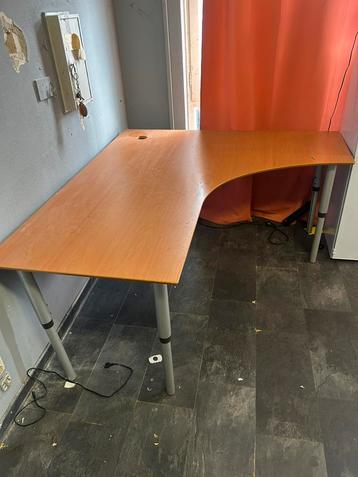 Bureau hoogte verstelbaar
