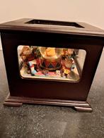 Bruin houten muziekdoosje, Verzamelen, Efteling, Ophalen of Verzenden, Zo goed als nieuw, Beeldje of Poppetje
