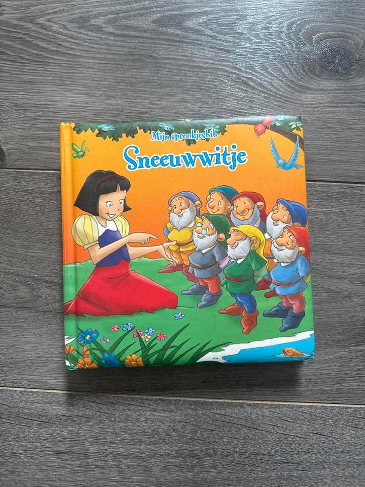Sneeuwwitje - Mijn Sprookjesbib, Boeken, Sprookjes en Fabels, Gelezen, Ophalen of Verzenden