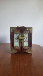 Chinees sieradenkastje met slot antiek, Ophalen of Verzenden