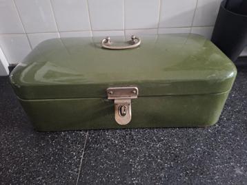 Groene Vintage Emaille Broodtrommel beschikbaar voor biedingen