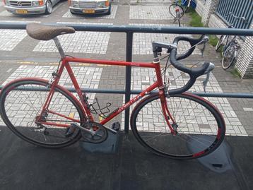 Vintage gazelle wielren fiets beschikbaar voor biedingen