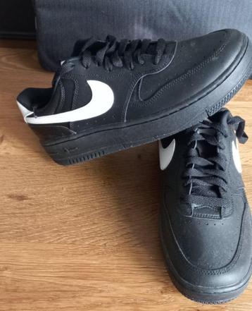 Sneakers Nike zwart mt 41 NIEUW  beschikbaar voor biedingen