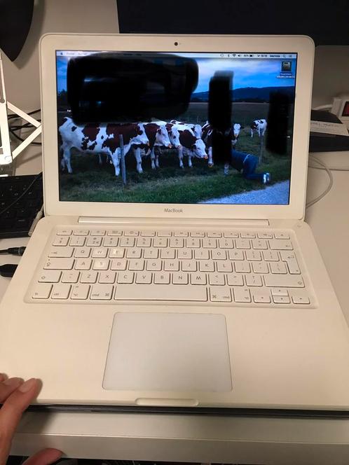 Macbook wit, Computers en Software, Windows Laptops, Gebruikt, SSD, 2 tot 3 Ghz, Ophalen of Verzenden
