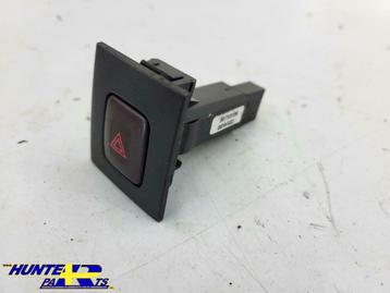 Alarmlichtschakelaar Volvo V70/XC70/S80 ('07-'17) 30710106 beschikbaar voor biedingen